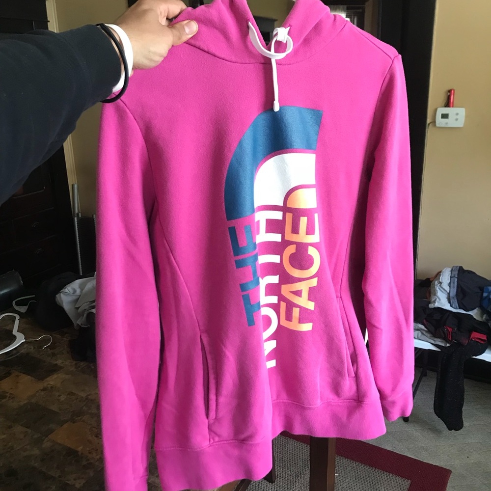 Pink NorthFace Women’s Hoodie.